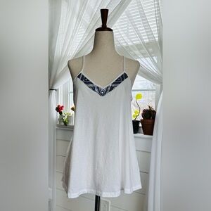 Express Women's White Sequin Tank Top
Size: Medium